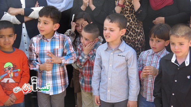 كفرقاسم – فيديو: بساتين الامل, السلام , والمحبة تحتفل بعيد الام على انغام عمو انس وجوقته ..